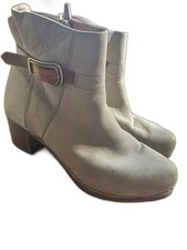 Dansko Sz41 Leather Ankle Boots with Buckle Accent