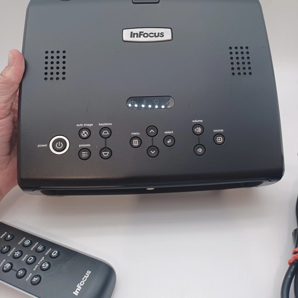 InFocus IN35W W360 WXGA 2500 Lumens DVI VGA S-Video DLP Projector Works - Image 3 of 4