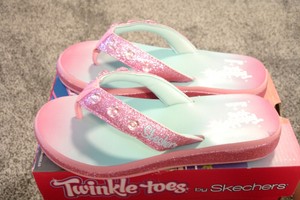 skechers light up flip flops