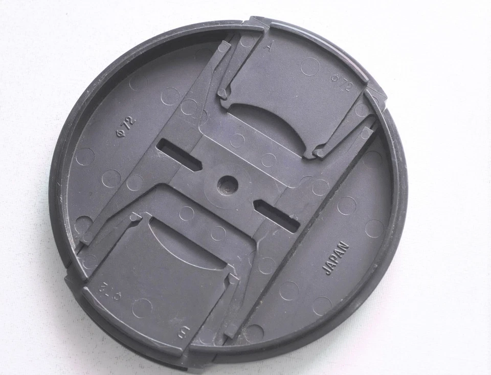 Pentax 72mm Front Lens Cap - Image 2 of 2