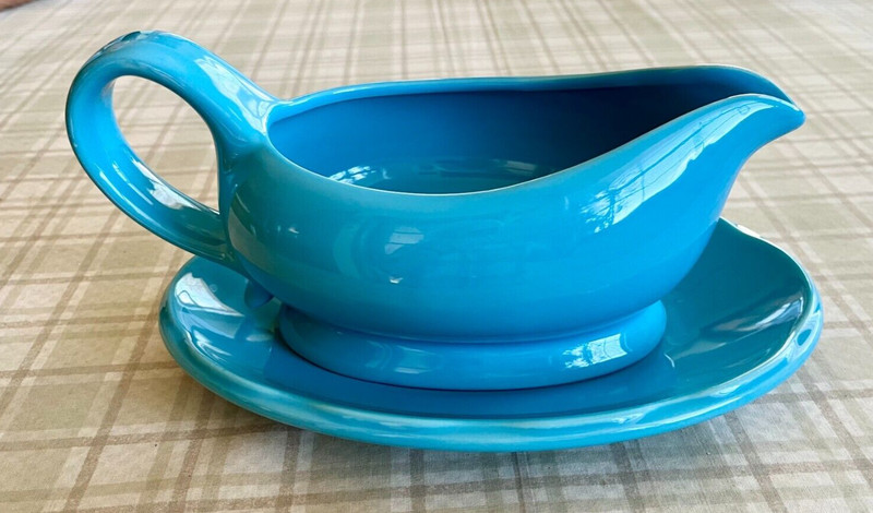 Ciroa Stoneware Gravy Boat & Under Plate, Turquoise