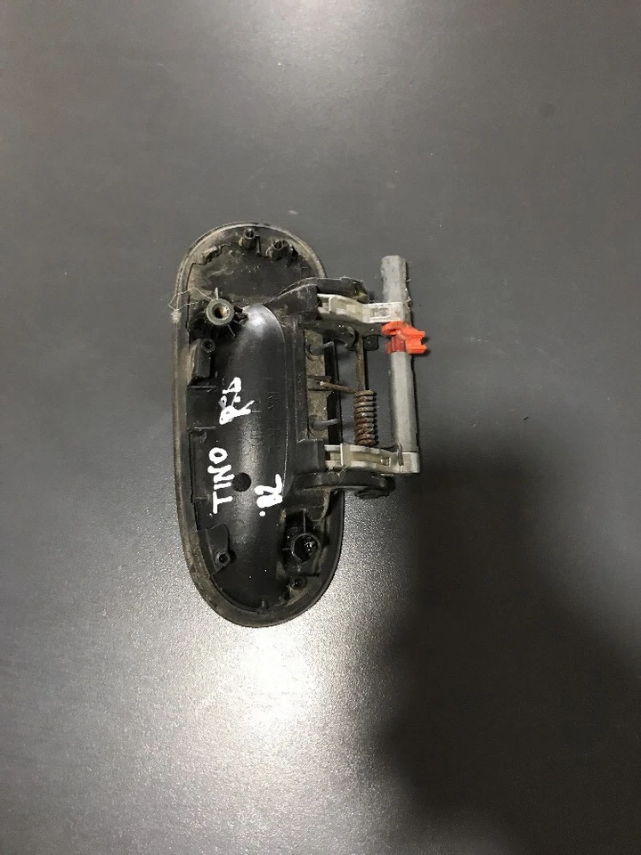 Manija puerta delantera izquierda Nissan Almera Tino 2004 año Rhd Foto 3 de 4