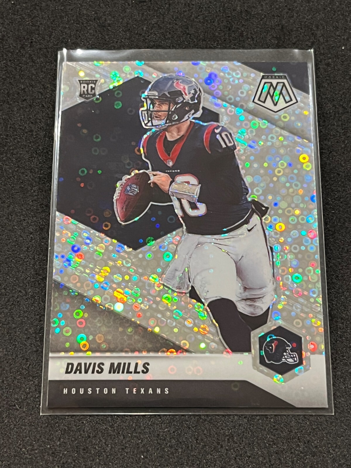 2021 Panini Mosaic Davis Mills Rookie Variation No Huddle Prizm #322-V - Texans