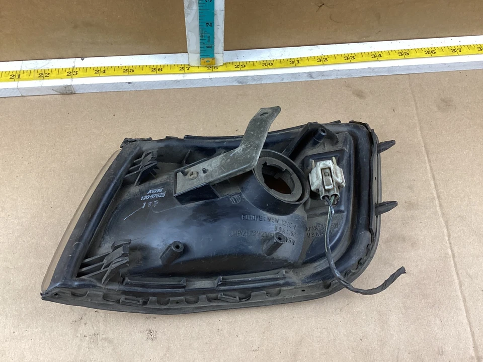 1992-1996 Eagle Summit Wagon frente direita canto/parque luz de seta fabricante de equipamento original - Imagem 4 de 4