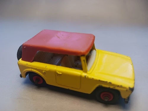 Matchbox Series Lesney No. 18 Field car vintage die-cast model 1969