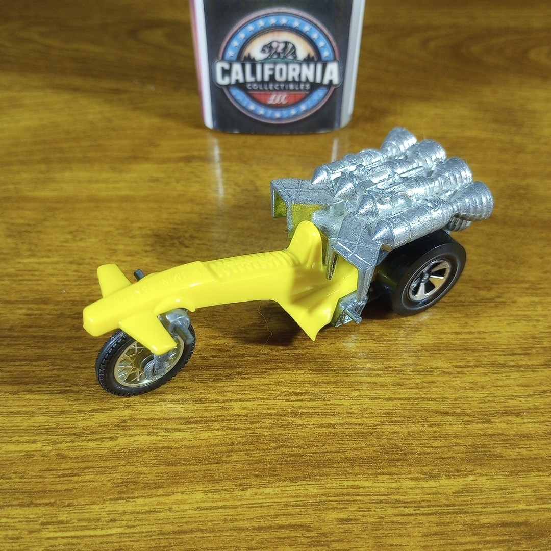 Vintage Hot Wheels RRRumblers Roamin' Candle Yellow Mexico 1972