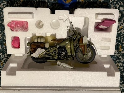 Harley Davidson 1942 WLA Military Motorcycle 1:10 Scale Franklin Mint New
