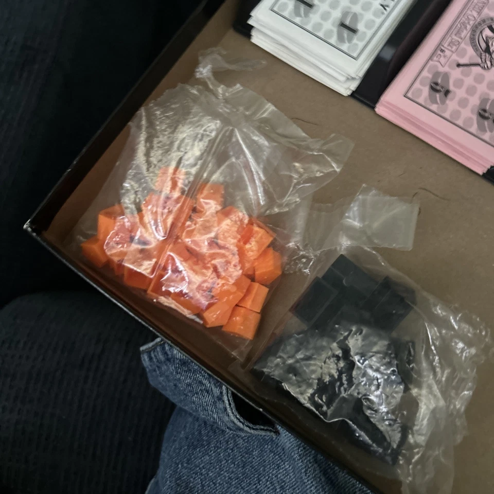 Monopoly NHL Original Six Collector's Edition 2001 Hasbro Complete - Image 4 of 4