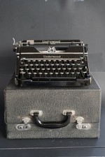 Underwood Champion typewriter, 1939, USA, Excellent, RARE, Case + Ribbon thumbnail