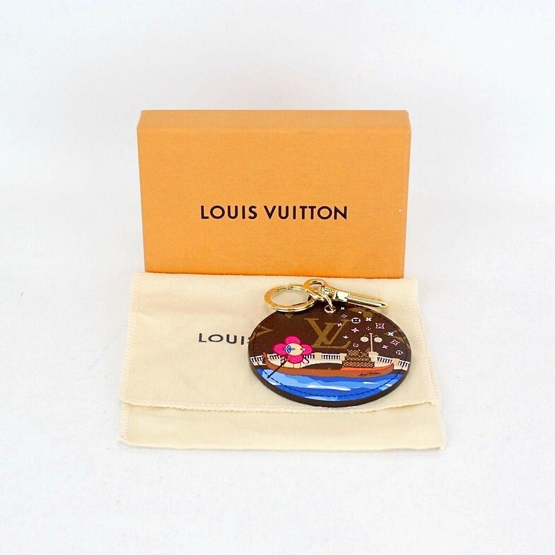 NEW LOUIS VUITTON Vivienne Bag Charm Key Ring Holder Monogram
