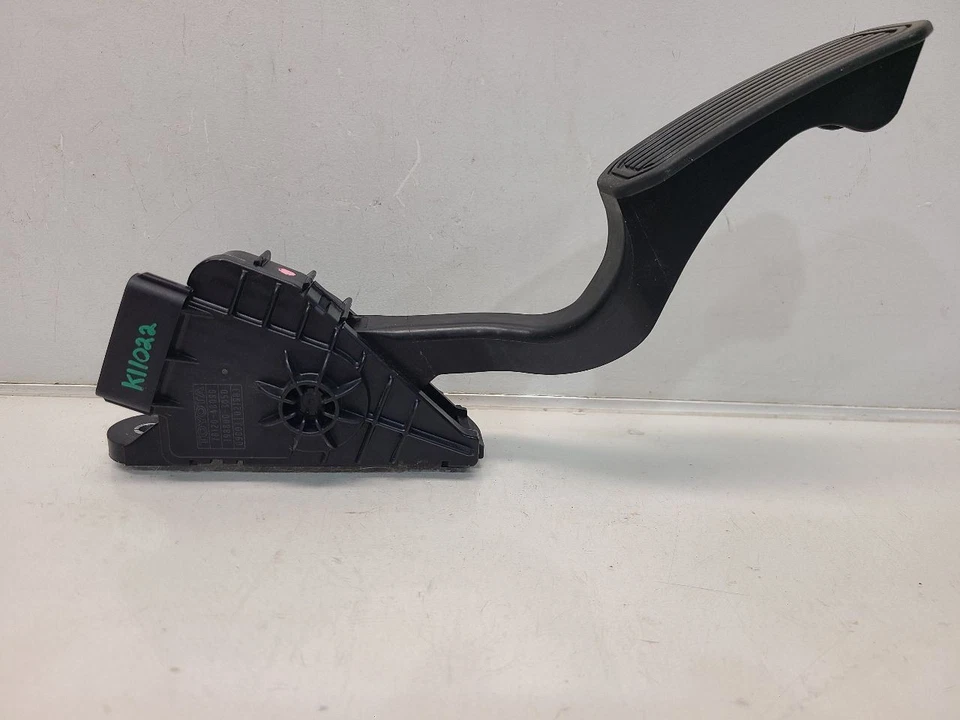 Pedal acelerador 2006 Toyota Highlander (3.3L / AT) - DBW / Drive by Wire - Imagem 4 de 4