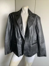 100% leather Worthington women’s size XL one button jacket