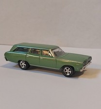 1/64 Greenlight 1968 Plymouth Satellite Wagon Custom Wheels