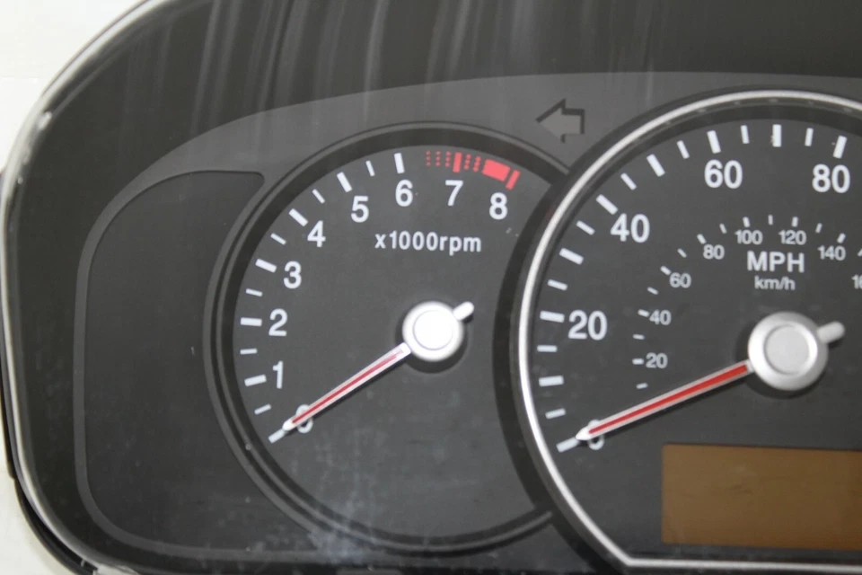 Спидометр приборной панели приборной панели датчики 09 2010 Kia Rondo 78,743 миль - Изображение 3 из 4