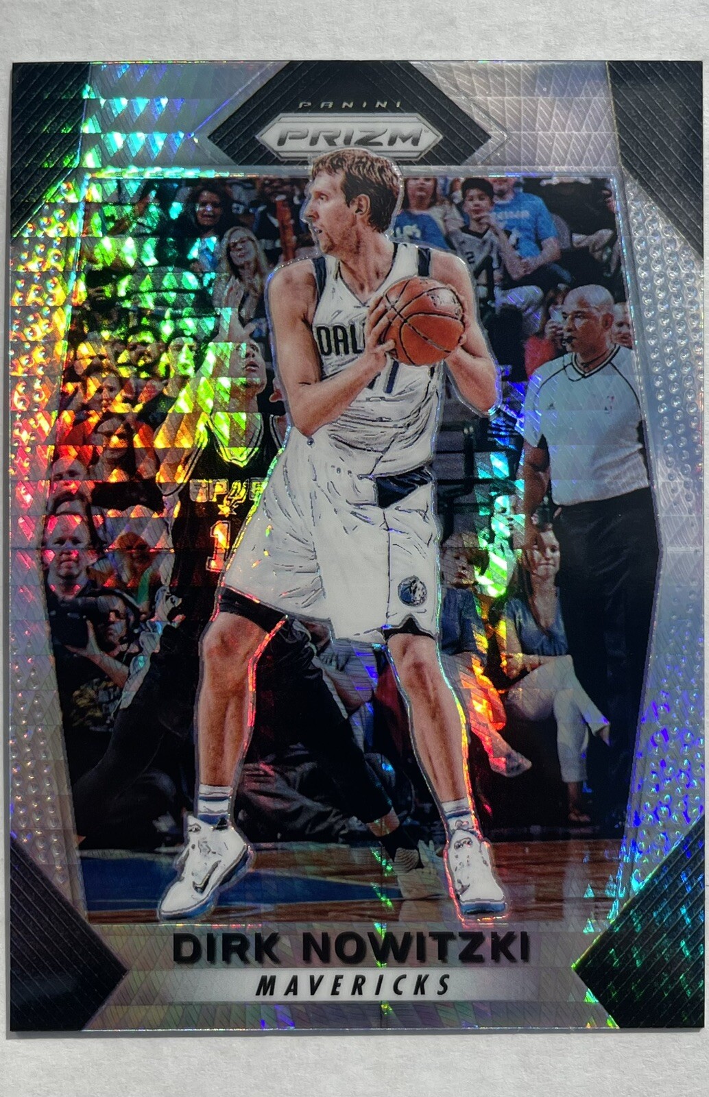Dirk Nowitzki 2017 Panini Prizm Hyper Prizm #91