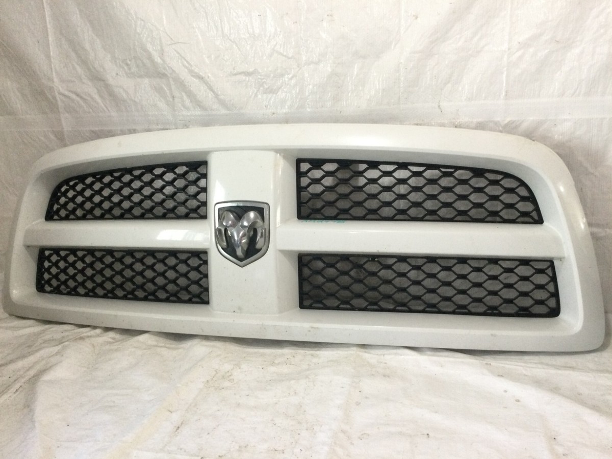 2009-2012 Dodge Ram 1500 Upper Grill Grille White 82211741AB OEM