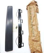 Nos 1984 To 1986 Ford Thunderbird Left Rear Door Window Moulding E4sz-6320555cp