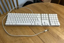 Apple USB Keyboard A1048 Genuine QWERTY UK Layout - G4 iMac 