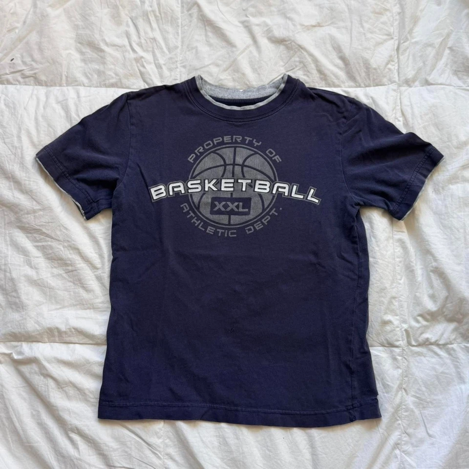 Camiseta gráfica prospirit Distressed azul marino juvenil talla mediana 8/10 baloncesto atlético Foto 2 de 4