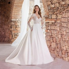 Elegant Wedding Dresses Pocket V Neck Long Sleeves Appliques Satin Bridal Gowns