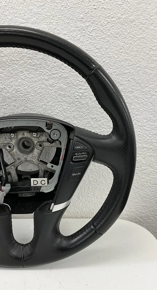 Volante de couro preto Nissan Murano 2013 fabricante de equipamento original - Imagem 4 de 4