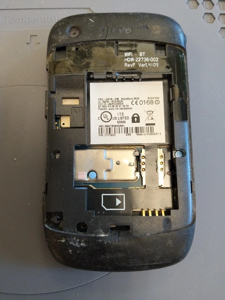 Smartphone BlackBerry Curve 8520 Per Ricambi - Immagine 2 di 4