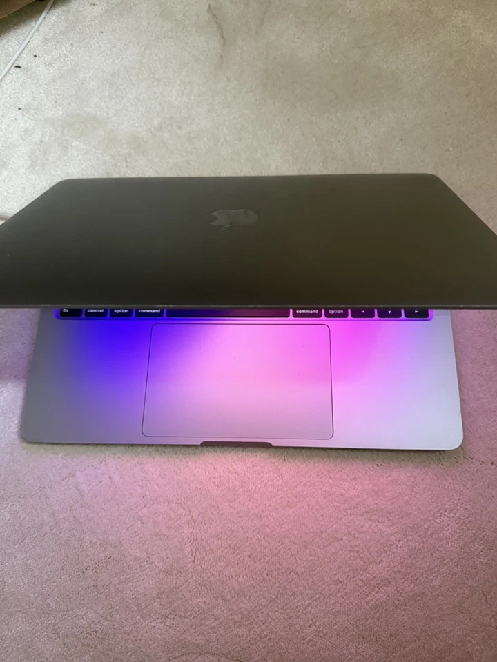 Apple MacBook Pro 13" · i5 8th gen 3.8 GHz · 8GB · 256GB, photo 3 of 5