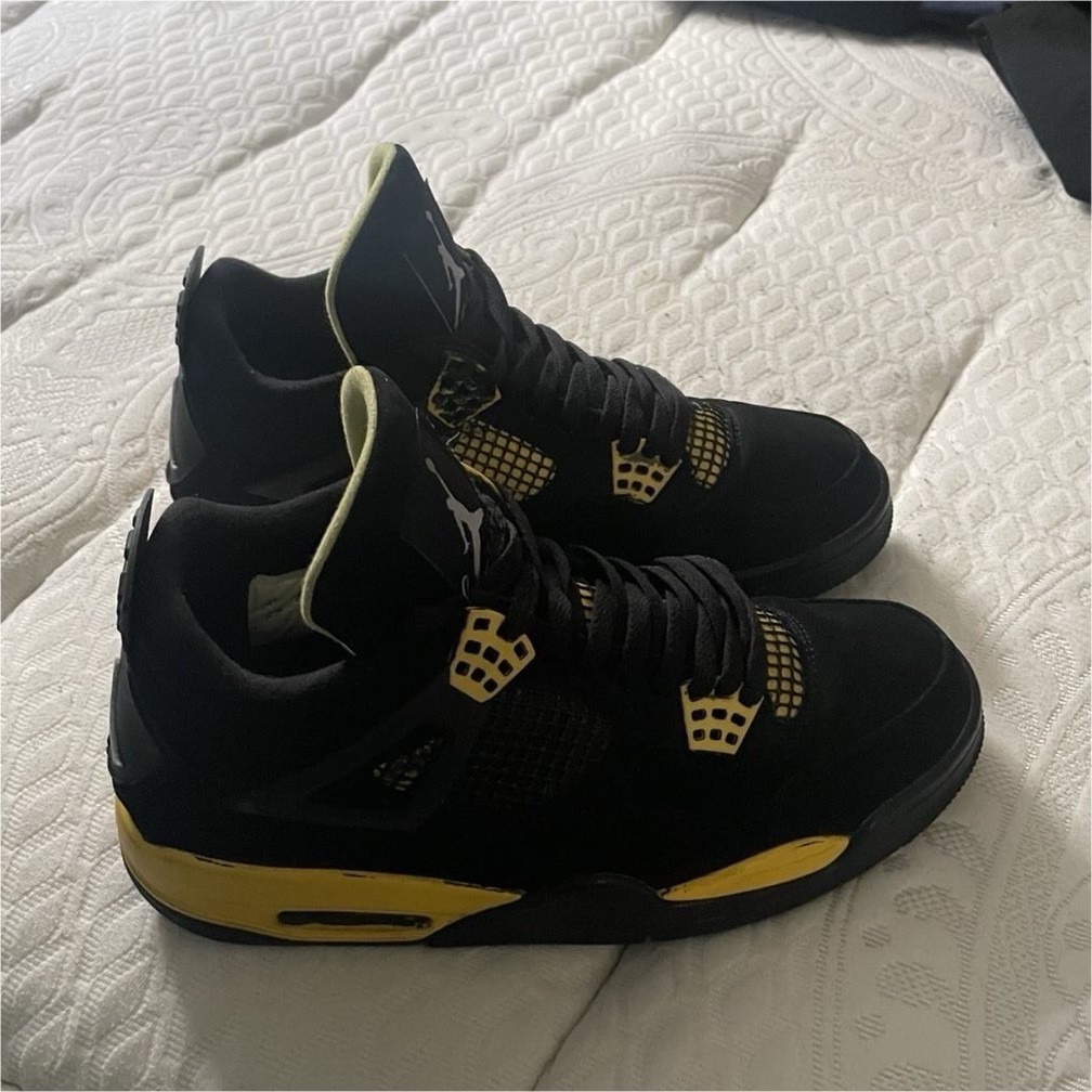 Jordan Air Jordan 4 Retro LS Thunder Black Yellow Men display picture 3