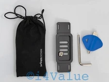 Spinn Design universal Arca-Swiss Type camera plate for bottoms-up carrying