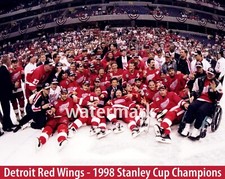 Detroit Red Wings - 1998 Stanley Cup Champions, 8x10 Team Celebration Photo