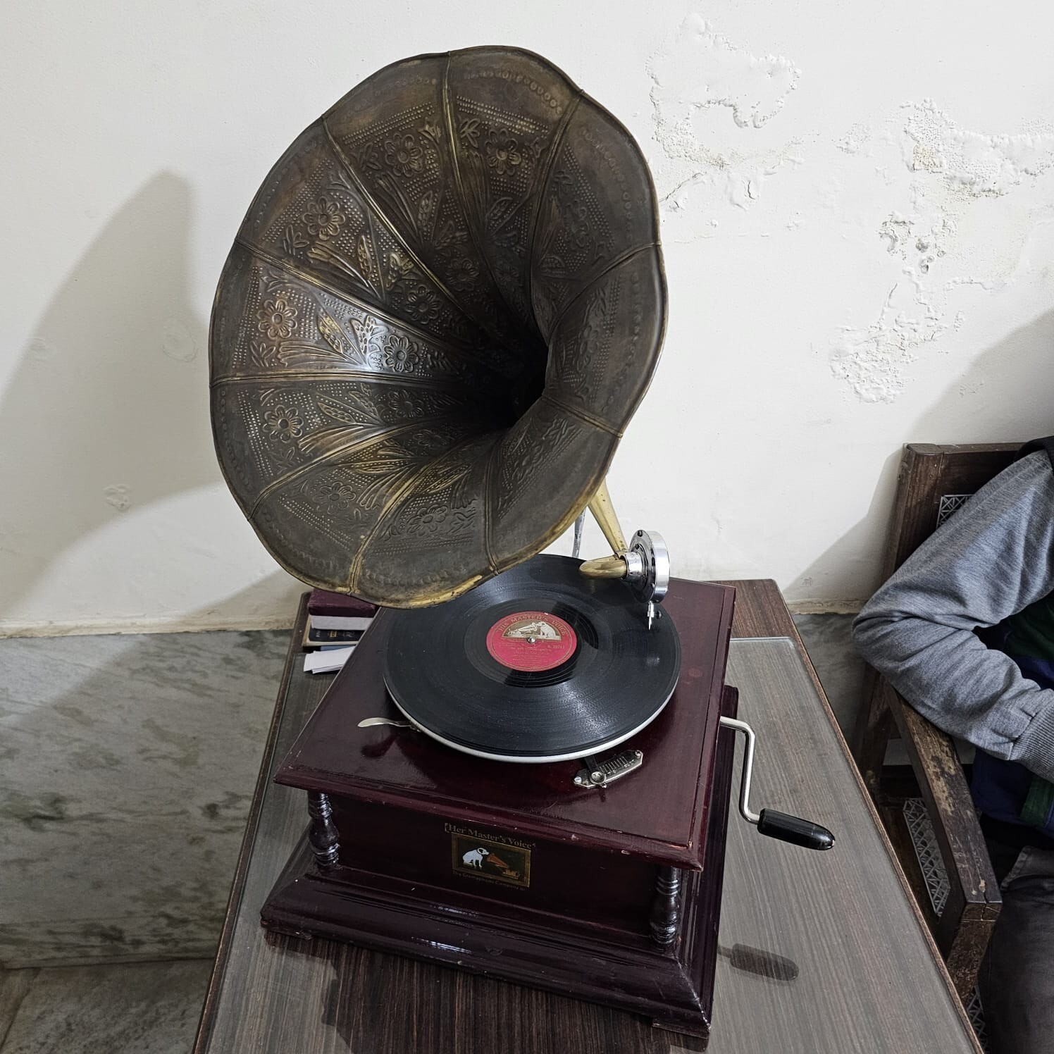 Antique Victor Victrola Phonograph Talking Machine with Tin Horn