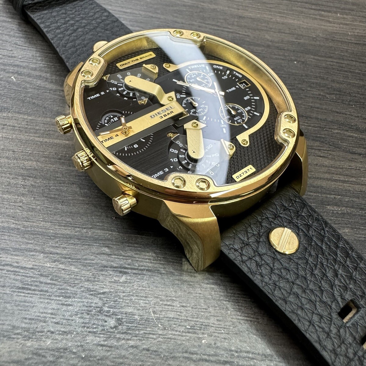 NEW✅ Diesel Mr. Daddy 2.0 57mm Black Leather Strap Wrist Watch Men’s DZ7371 $375 NEW✅ Diesel Mr. Daddy 2.0 57mm Black Leather Strap Wrist Watch Men’s DZ7371 $375