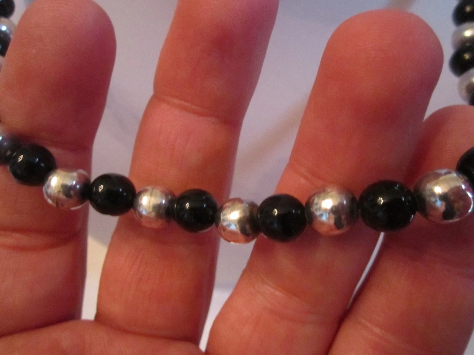 STERLING SILVER & ONYX NECKLACE - 48 GRAMS TW - 20" LONG - BOX SC-3 - Image 4 of 4