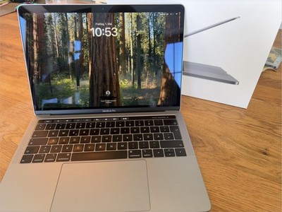 Apple MacBook Pro 13  - WIE NEU - 16GB, 500GB SSD, 1,4GHz I5  Nur 322 Ladezyklen
