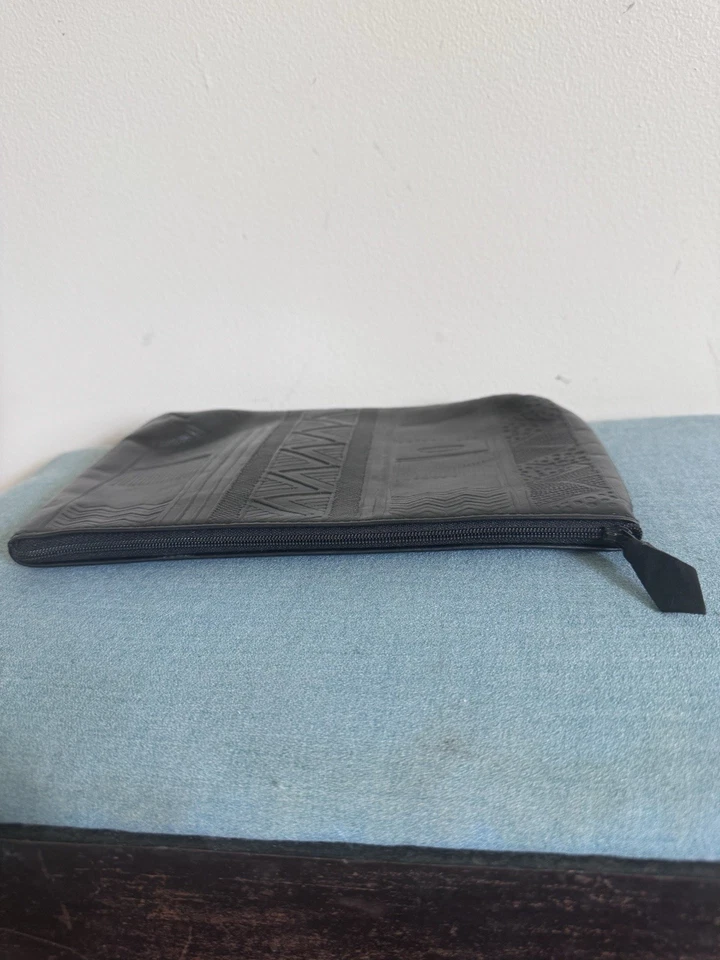 Bolsa de cuero geométrica con estampado de cuero negro Missoni vintage usada en excelente estado de diseñador Foto 4 de 4