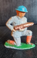 BARCLAY MANOIL 17 VINTAGE 1930s LEAD TOY SOLDIER WWI ARTILLERY SHELL LOADER ORDY