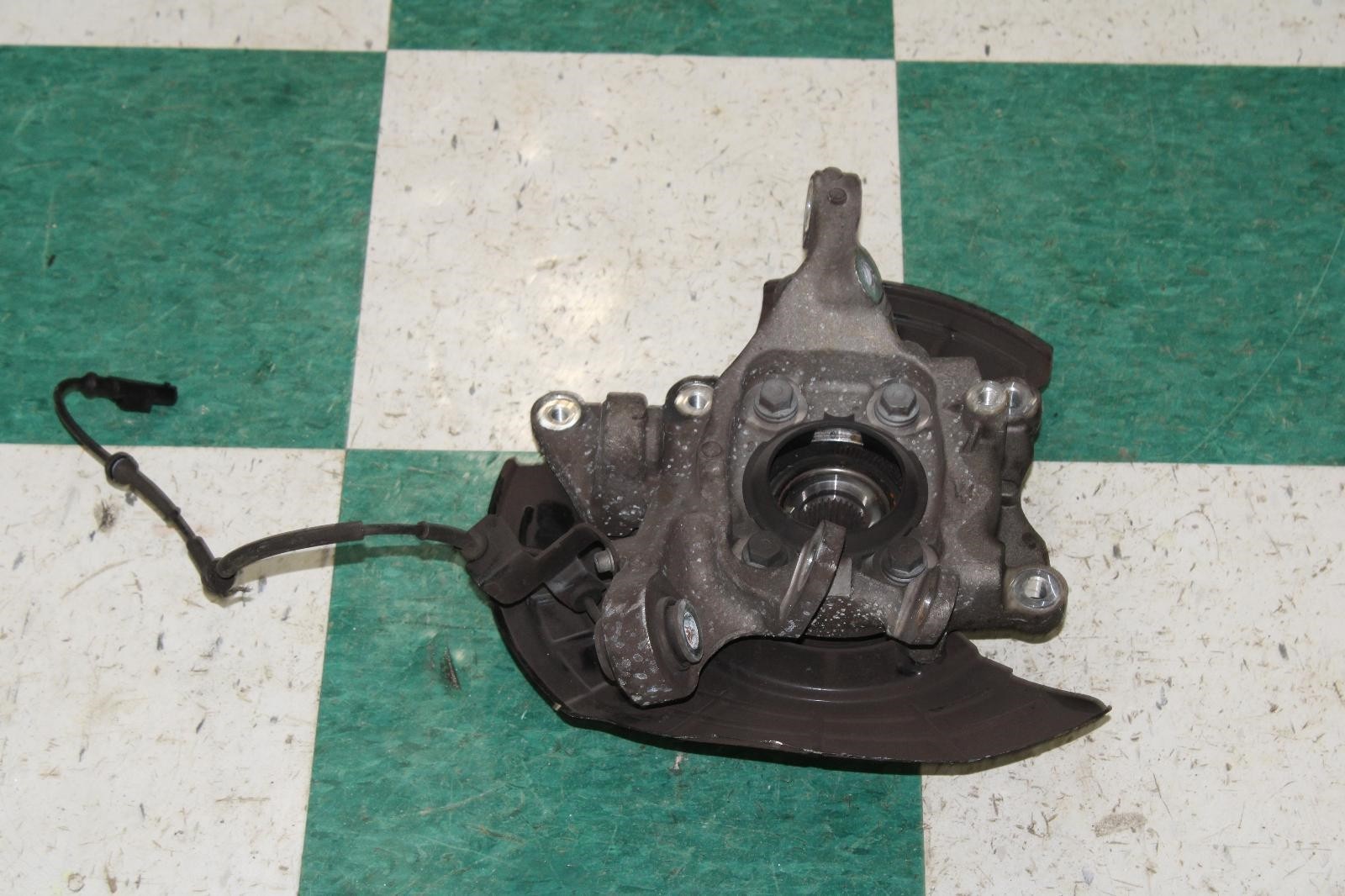 Maserati Ghibli 2017-2024 Rear Right Steering knuckle