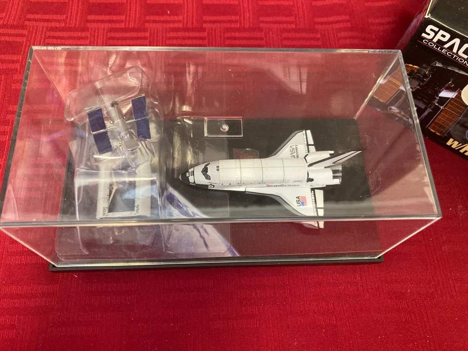 NOVO *** DRAGON WINGS Escala 1/400 NASA Space Shuttle Discovery com Telescópio Hubble - Imagem 4 de 4