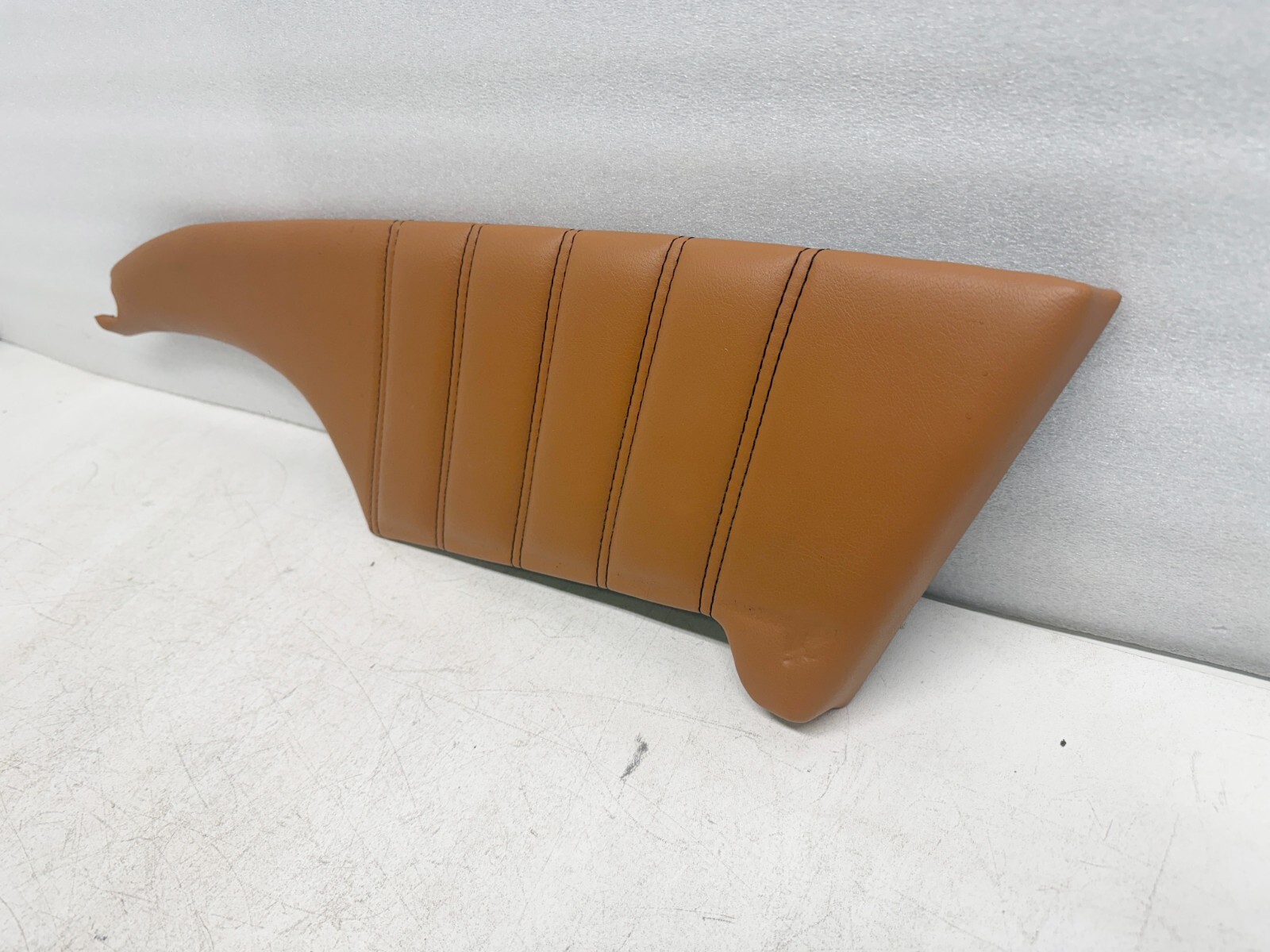 P50162 2003-2012 Maserati Quattroporte Front Door Panel Leather Trim Insert RH