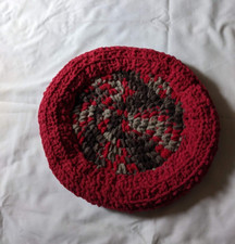 Cat dog crochet cushioned bed 14" diameter handmade soft blanket yarn new B19