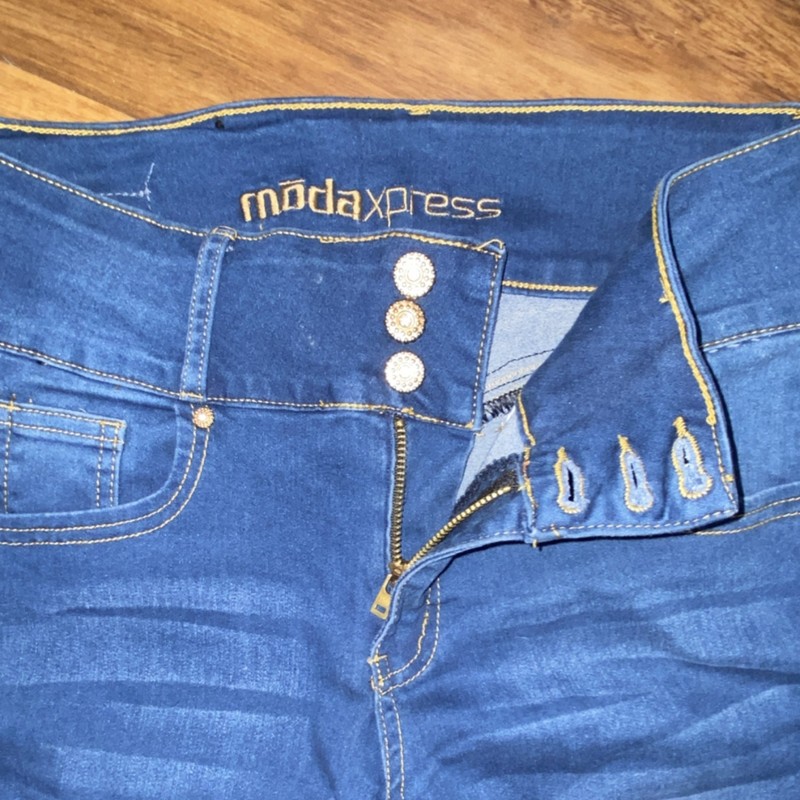 Moda Xpress Medium Wash Capri Style Blue Denim Button Zip Stretch Jean SZ 9 Y2K