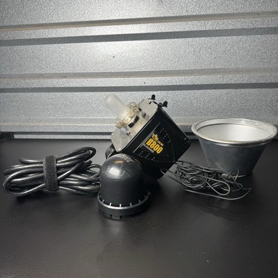 Paul C. Buff AlienBees B800 Monolight Strobe Flash Unit, 320 Ws