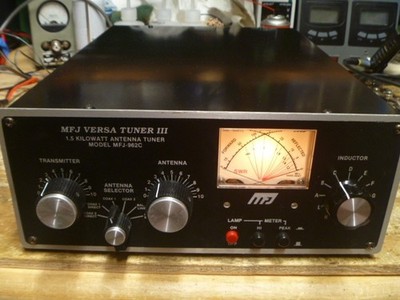 MFJ-962C Versa Tuner III 1.5 KW Antenna Tuner / Watt Meter / SWR Meter