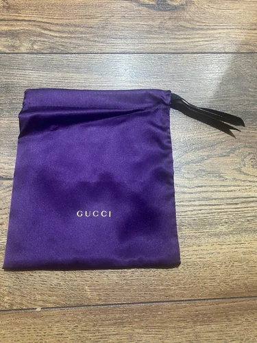 Sac à bijoux Gucci satin véritable rangement authentique violet jaune