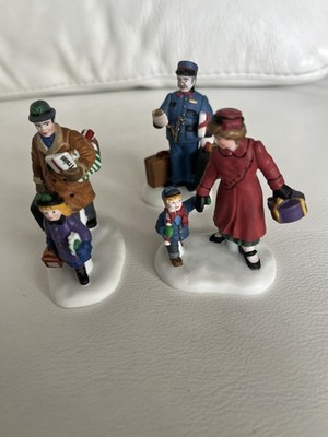 Dept 56 Going Home For The Holidays 3 PC 58896 Heritage Collection UK seller. 