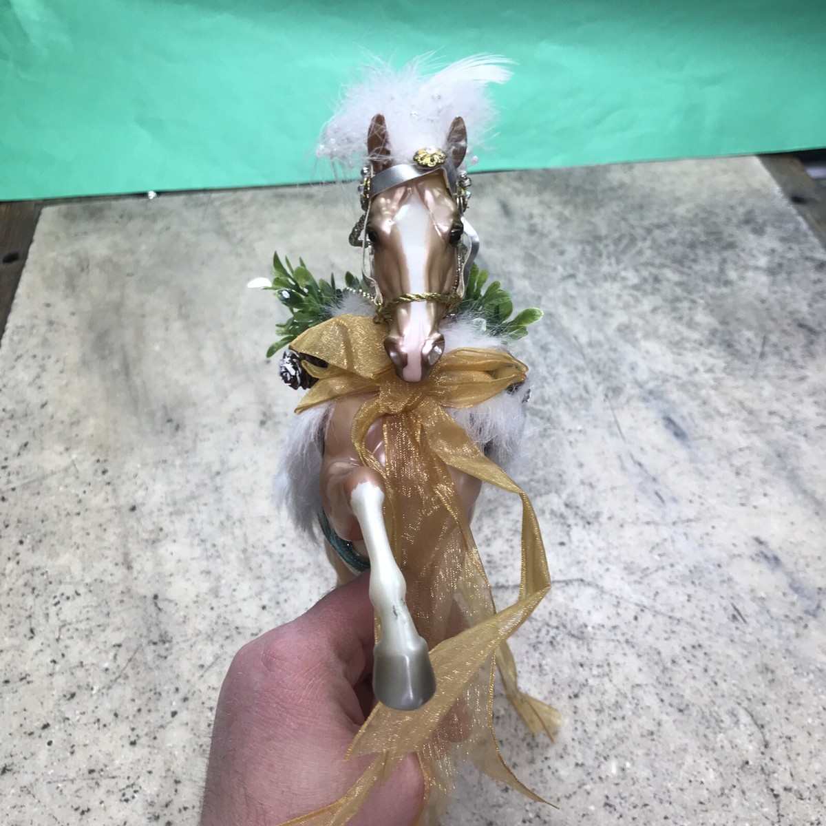 Breyer Winter Wonderland 2017 Holiday Horse - No Stand - Beautiful