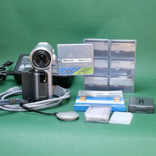 Sony PAL MicroMV Handycam Camcorder DCR-IP7E Low Res Super Compact, Student Y2k - Afbeelding 1 van 11