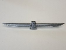 Oem 1983 Ford Thunderbird T-bird Grille Ornament Emblem E3sb 8216 Aa Oem 1983 Ford Thunderbird T-bird Grille Ornament Emblem E3sb 8216 Aa