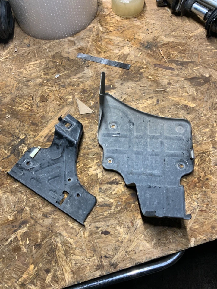 Soportes de bote de carbón de vapor combustible Ford Expedition 2011-2014 Foto 2 de 2