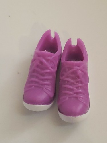INCREÍBLES NUEVAS ZAPATILLAS DE PÚRPURA Y BLANCO PARA BARBIE | eBay